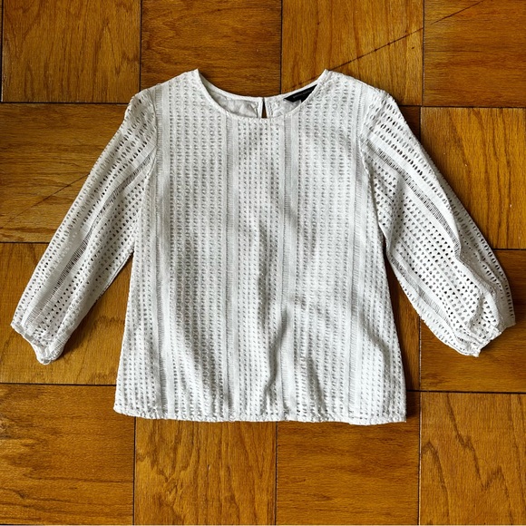 Banana Republic Tops - NWOT Banana Republic Crochet Lace Top